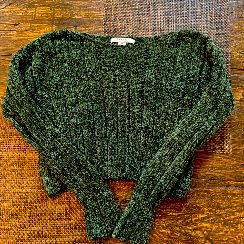 New Sweater Crop